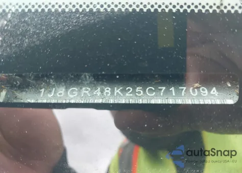 2005 Jeep Grand Cherokee Laredo z USA, uszkodzony, nr VIN 1J8GR48K25C717094